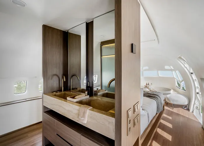 Private Jet Villa
