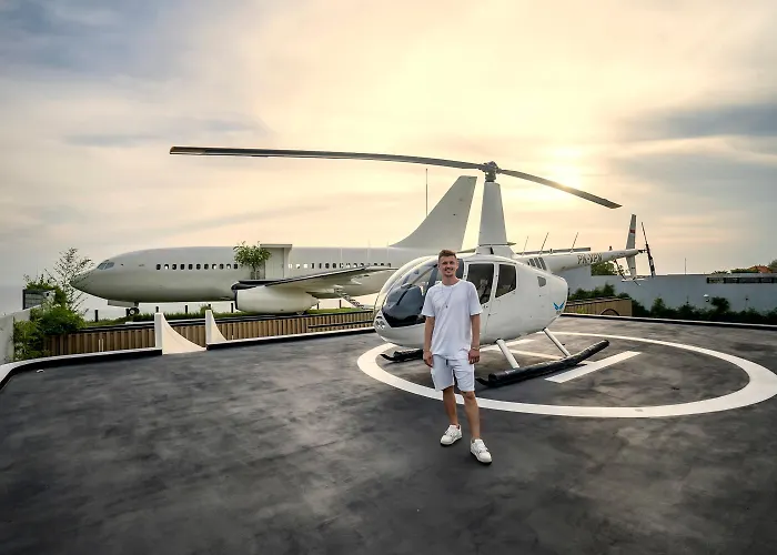 Private Jet Villa Uluwatu