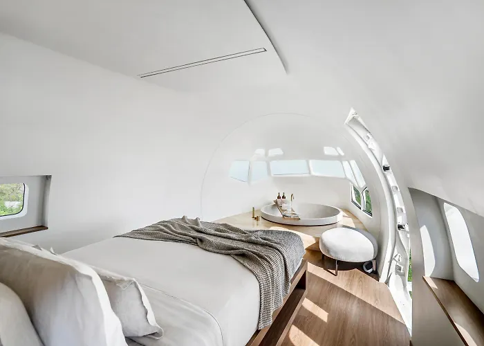 Private Jet *