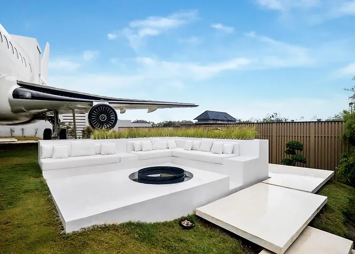 Private Jet Villa Uluwatu