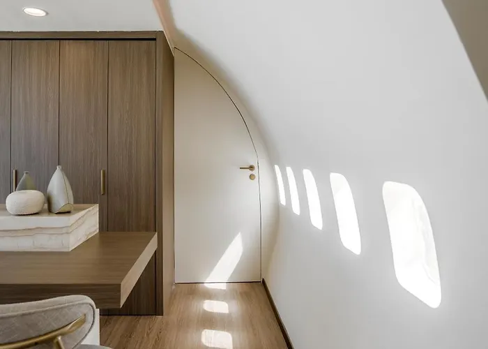 Private Jet Villa *