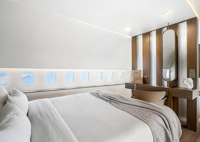 Private Jet Villa *